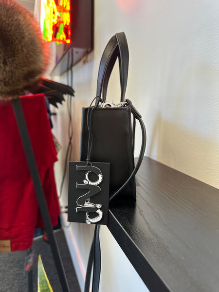 eggsactly how you like them—Black leather egg purse | NWT – Canela