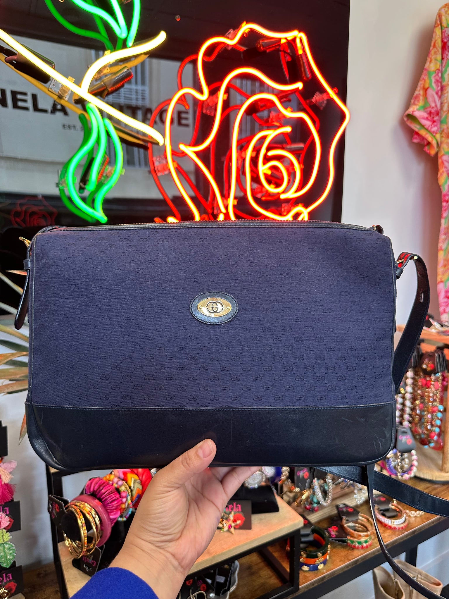 VTG late 80-90’s GUCCI monogram NAVY PURSE