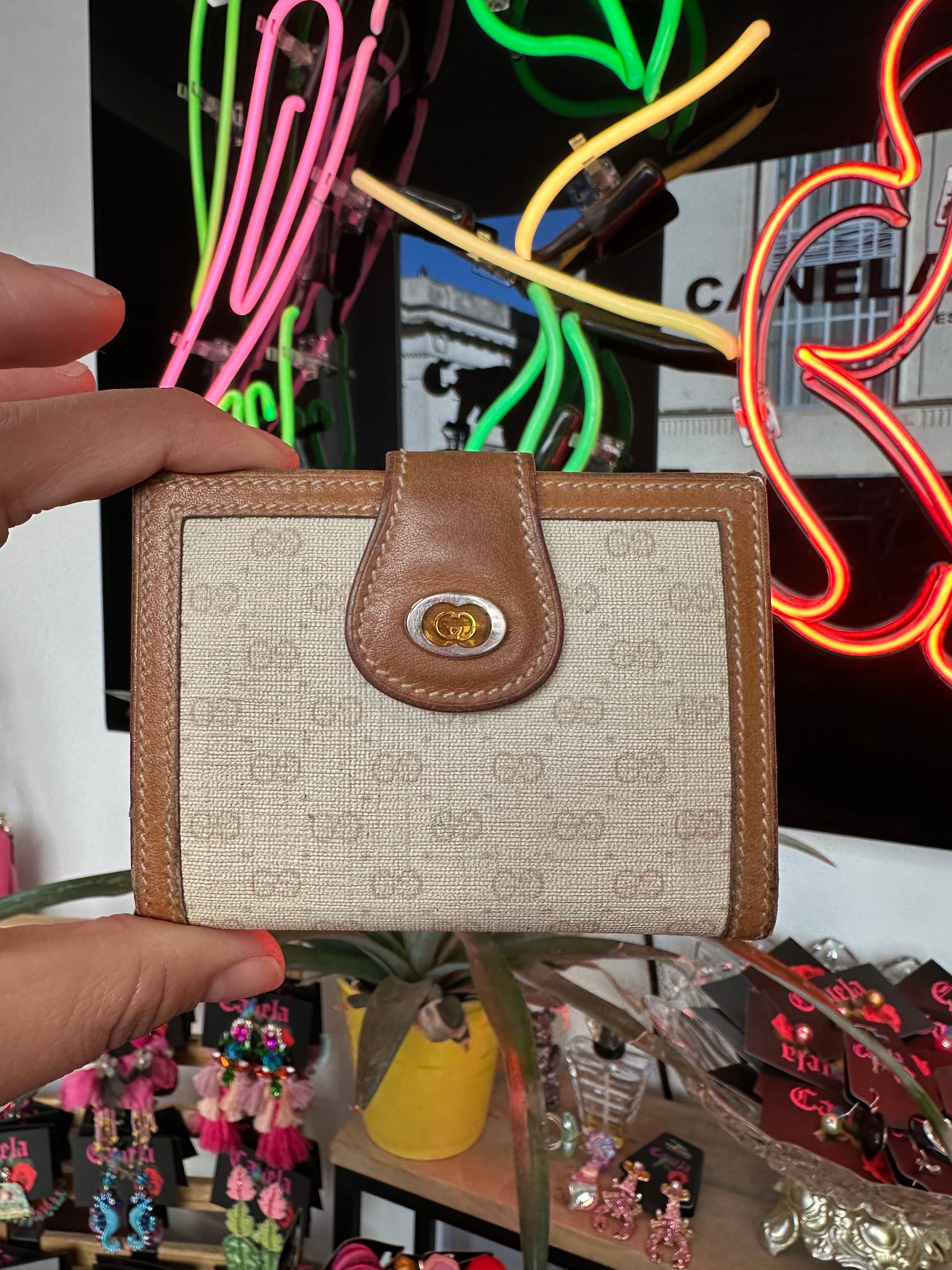 80’s Gucci cc beige