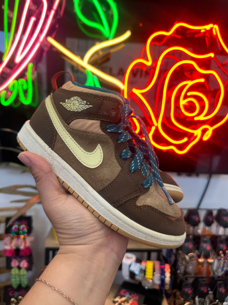 Baby kicks Nike Air Jordan 1 Mid SE 'Cacao Wow' used