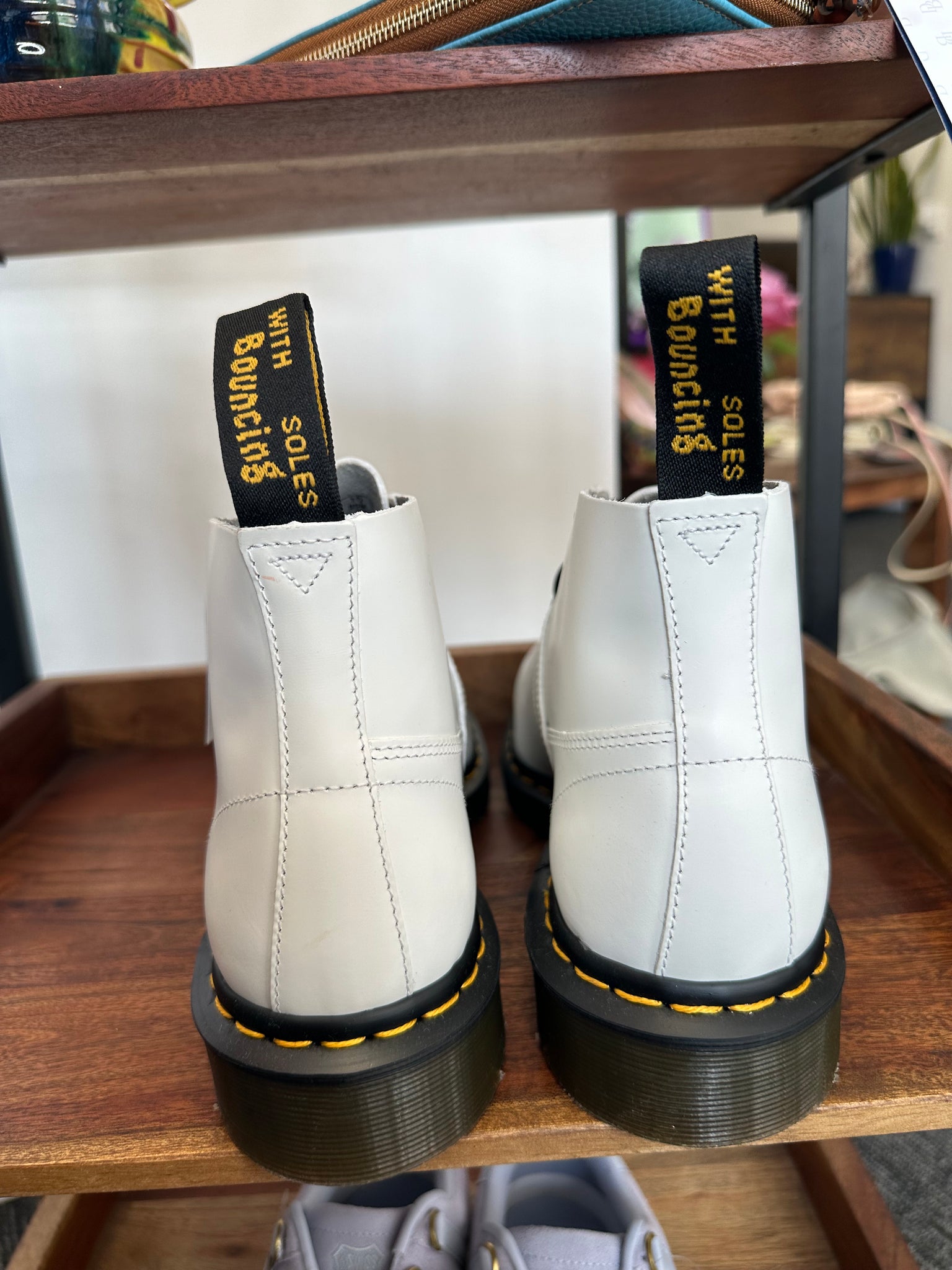 style dr martens white boot